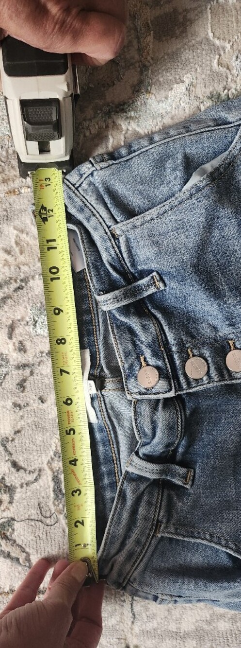 High-Rise Flare Jeans in Light Blue Wash- Risen Jeans - Picture 6 of 6